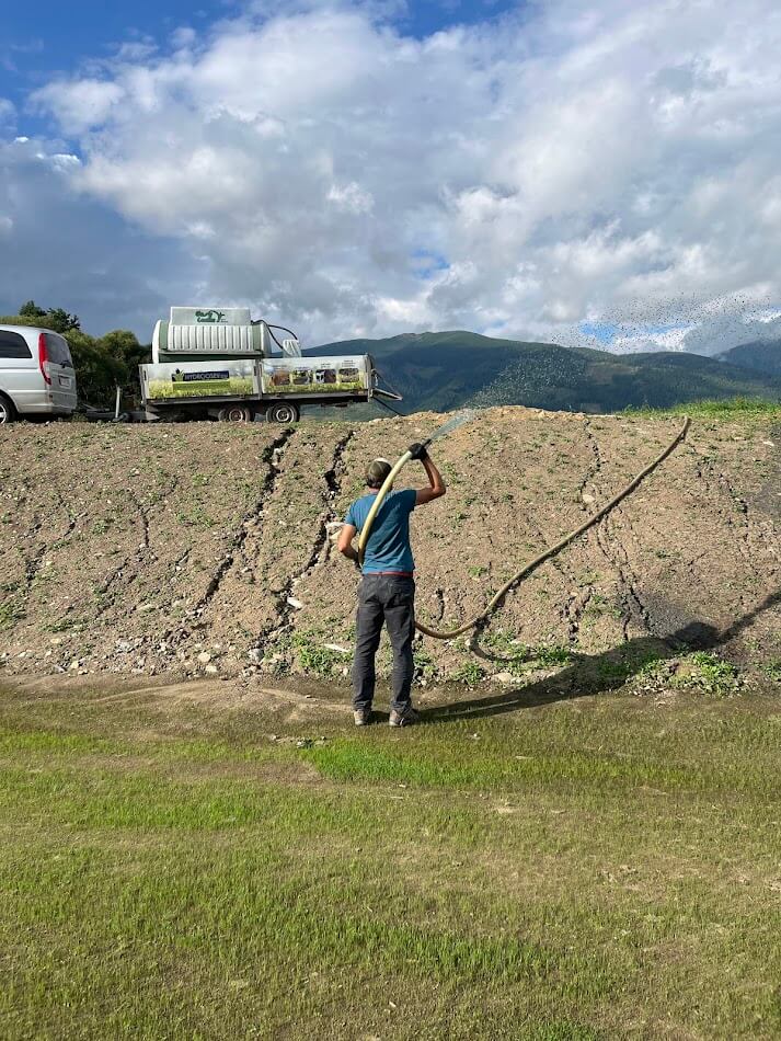 Hydroosev a spevňovanie svahu
